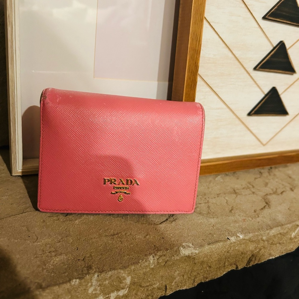🌸AUTHENTIC PRADA WALLET🌸PR 12966 $249